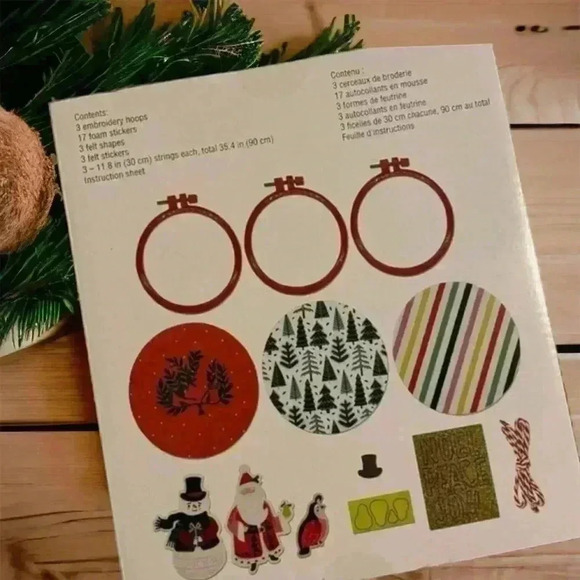 Creatology Christmas Craft Kits. New. 3 Ornament Kits and 2 Wreath Kits. - Picture 5 of 7